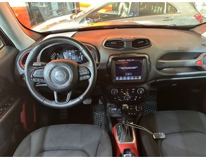 
										JEEP RENEGADE TRAILHAWK 1.3 PHEV 177KW (240CV) AT AWD full									