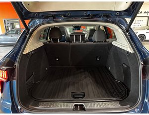 
										LYNK & CO 01 1.5 PHEV 3.3KW full									