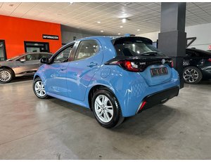
										TOYOTA YARIS 1.5 120H BUSINESS PLUS full									