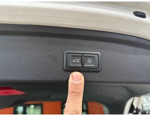 
										AUDI A3 SPORTBACK BLACK 45 TFSI E COMP S TRONIC full									