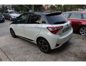 
										TOYOTA YARIS 1.5 HYBRID ACTIVE full									