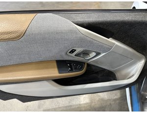 
										BMW I3 – full									