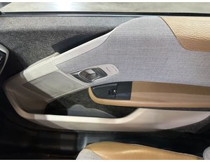 
										BMW I3 – full									