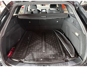 
										TOYOTA COROLLA 2.0 180H ADVANCE E-CVT full									