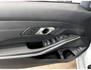 
										BMW SERIE 3 318D TOURING full									