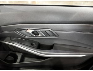 
										BMW SERIE 3 318D TOURING full									