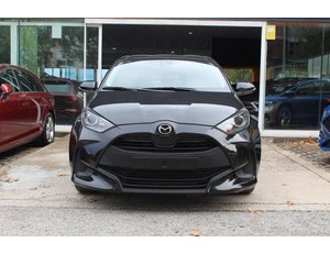 
										TOYOTA YARIS 1.5 120H ACTIVE PLUS ES EL MODELO MAZDA21.5CVT 116CV CENTRELINE full									