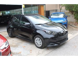 
										TOYOTA YARIS 1.5 120H ACTIVE PLUS ES EL MODELO MAZDA21.5CVT 116CV CENTRELINE full									