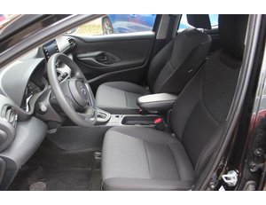 
										TOYOTA YARIS 1.5 120H ACTIVE PLUS ES EL MODELO MAZDA21.5CVT 116CV CENTRELINE full									