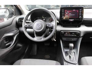 
										TOYOTA YARIS 1.5 120H ACTIVE PLUS ES EL MODELO MAZDA21.5CVT 116CV CENTRELINE full									