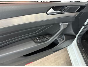 
										VOLKSWAGEN PASSAT VARIANT GTE 1.4 TSI E-POWER 115KW + 85KW full									