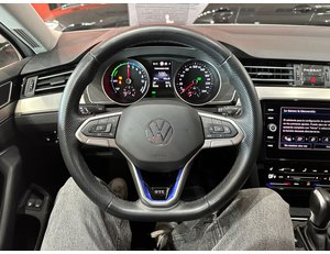 
										VOLKSWAGEN PASSAT VARIANT GTE 1.4 TSI E-POWER 115KW + 85KW full									