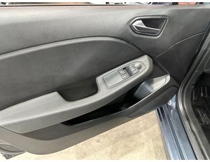 
										RENAULT CLIO INTENS E-TECH HIBRIDO 104 KW (140CV) full									