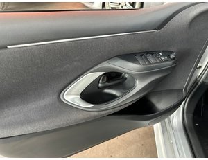 
										MAZDA 2 1.5 85 KW (116 CV) CVT CENTRE-LINE full									