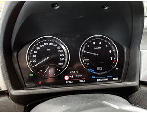 
										BMW X2 XDRIVE25E AUTO full									