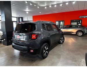 
										JEEP RENEGADE TRAILHAWK 1.3 PHEV 177KW (240CV) AT AWD full									