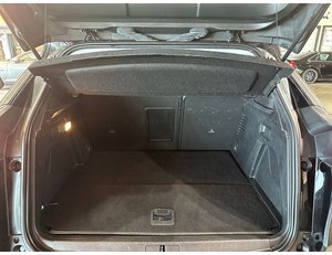 
										PEUGEOT 3008 HYBRID 225 E-EAT8 ALLURE full									