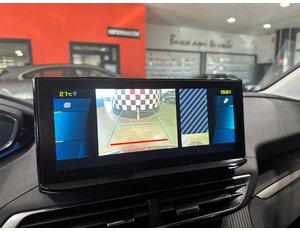 
										PEUGEOT 3008 HYBRID 225 E-EAT8 ALLURE full									