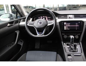 
										VOLKSWAGEN PASSAT VARIANT GTE 1.4 TSI E-POWER 115KW + 85KW full									