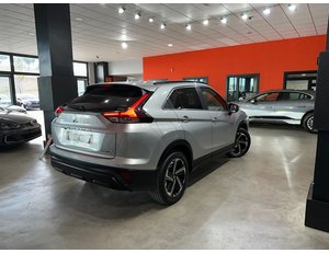 
										MITSUBISHI ECLIPSE CROSS 2.4 PHEV KAITEKI AUTO 4WD full									