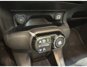 
										CITROEN C4 CACTUS E-HDI 92 ETG6 FEEL full									
