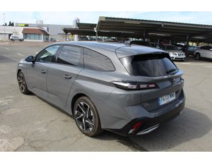 
										PEUGEOT 308 SW ALLURE PURETECH 130 S&S MAN full									