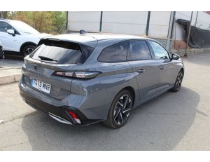 
										PEUGEOT 308 SW ALLURE PURETECH 130 S&S MAN full									