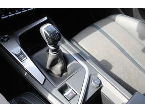 
										PEUGEOT 308 SW ALLURE PURETECH 130 S&S MAN full									