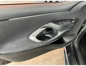 
										MAZDA 2 1.5 85 KW (116 CV) CVT CENTRE-LINE full									