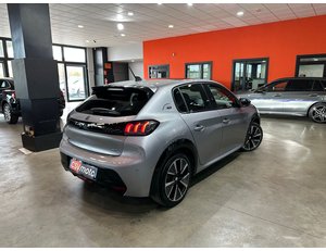 
										PEUGEOT E-208 ELECTRICO GT full									