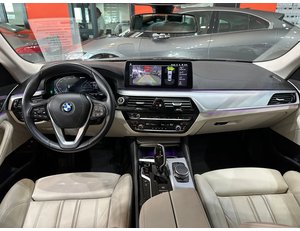 
										BMW SERIE 5 530IA full									