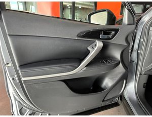 
										MITSUBISHI ECLIPSE CROSS 2.4 PHEV KAITEKI AUTO 4WD full									