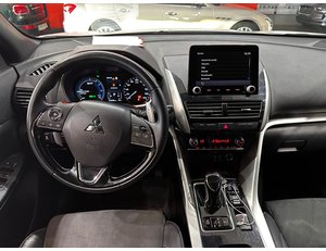 
										MITSUBISHI ECLIPSE CROSS 2.4 PHEV KAITEKI AUTO 4WD full									