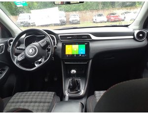 
										MG ZS 1.5 COMFORT full									