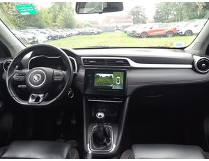 
										MG ZS 1.5 LUXURY full									