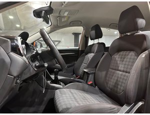 
										MG ZS 1.5 COMFORT full									