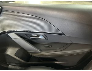 
										PEUGEOT 208 GT HYBRID 100 EDCS6 full									