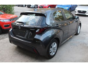 
										MAZDA 2 1.5 85 KW (116 CV) CVT CENTRE-LINE full									