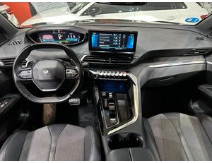 
										PEUGEOT 3008 HYBRID 225 E-EAT8 ALLURE PACK full									