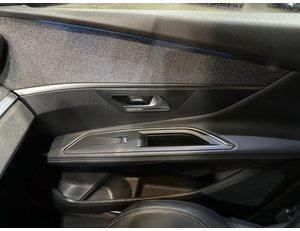 
										PEUGEOT 3008 HYBRID 225 E-EAT8 ALLURE PACK full									