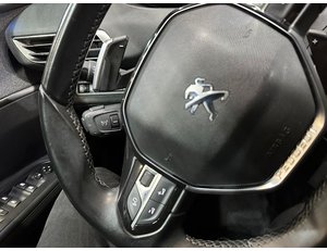 
										PEUGEOT 3008 HYBRID 225 E-EAT8 ALLURE PACK full									