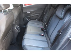 
										PEUGEOT 3008 HYBRID 225 E-EAT8 ALLURE PACK full									