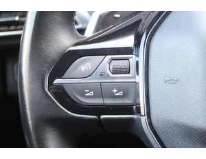 
										PEUGEOT 3008 HYBRID 225 E-EAT8 ALLURE PACK full									