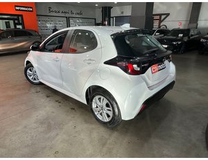 
										TOYOTA YARIS 1.5 120H ACTIVE PLUS full									