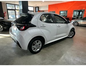 
										TOYOTA YARIS 1.5 120H ACTIVE PLUS full									