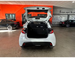 
										TOYOTA YARIS 1.5 120H ACTIVE PLUS full									