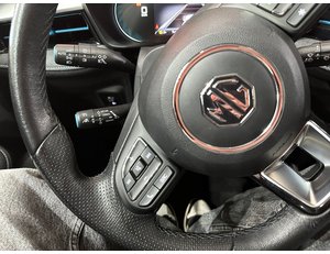 
										MG MG5 LONG RANGE LUXURY full									