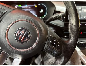 
										MG MG5 STD RANGE LUXURY full									