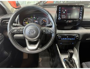 
										TOYOTA YARIS 1.5 120H ACTIVE PLUS full									
