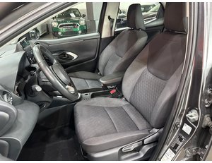 
										TOYOTA YARIS 1.5 120H ACTIVE PLUS full									